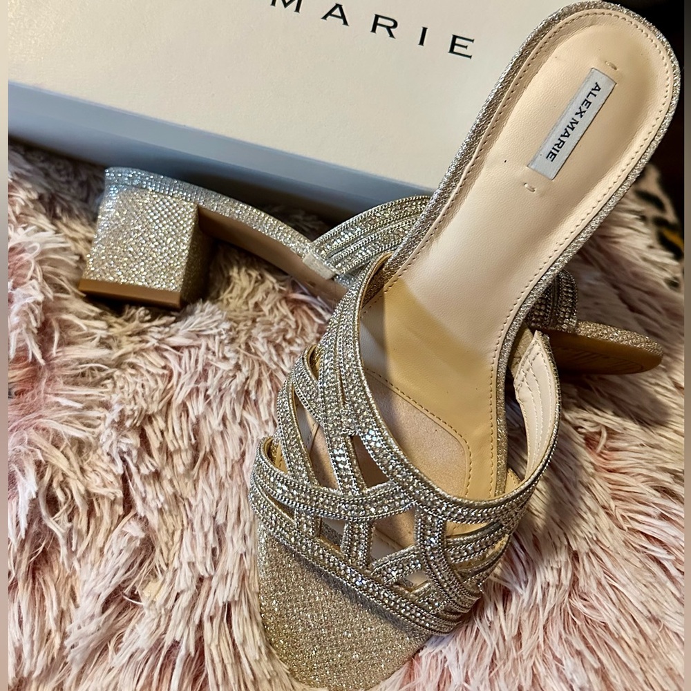 Alex Marie Saline Shimmer Rhinestone block heel sandals size 10 M